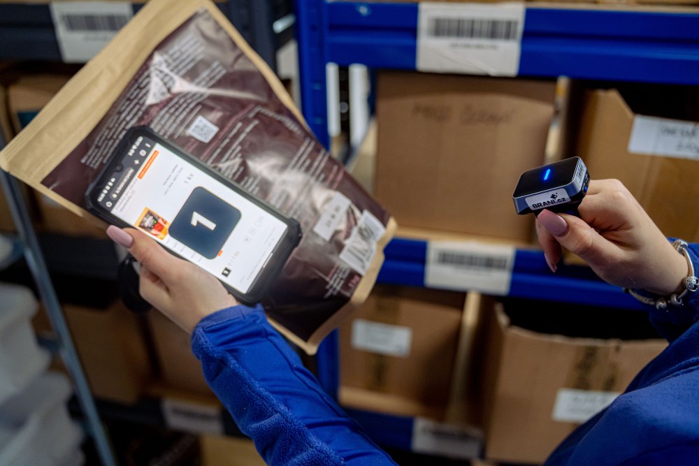 64b037835767ce60f41000dc_JSM04386